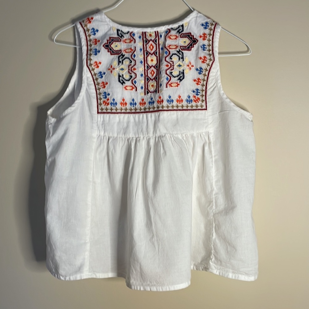 Colorful Embroidered Tank - Picture 2 of 6